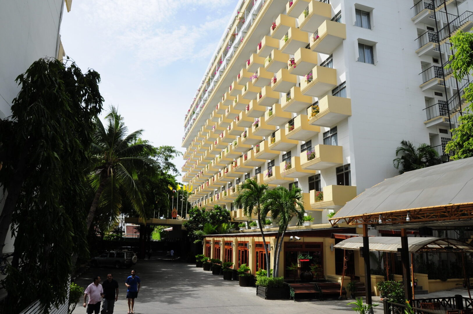 Golden Beach Hotel